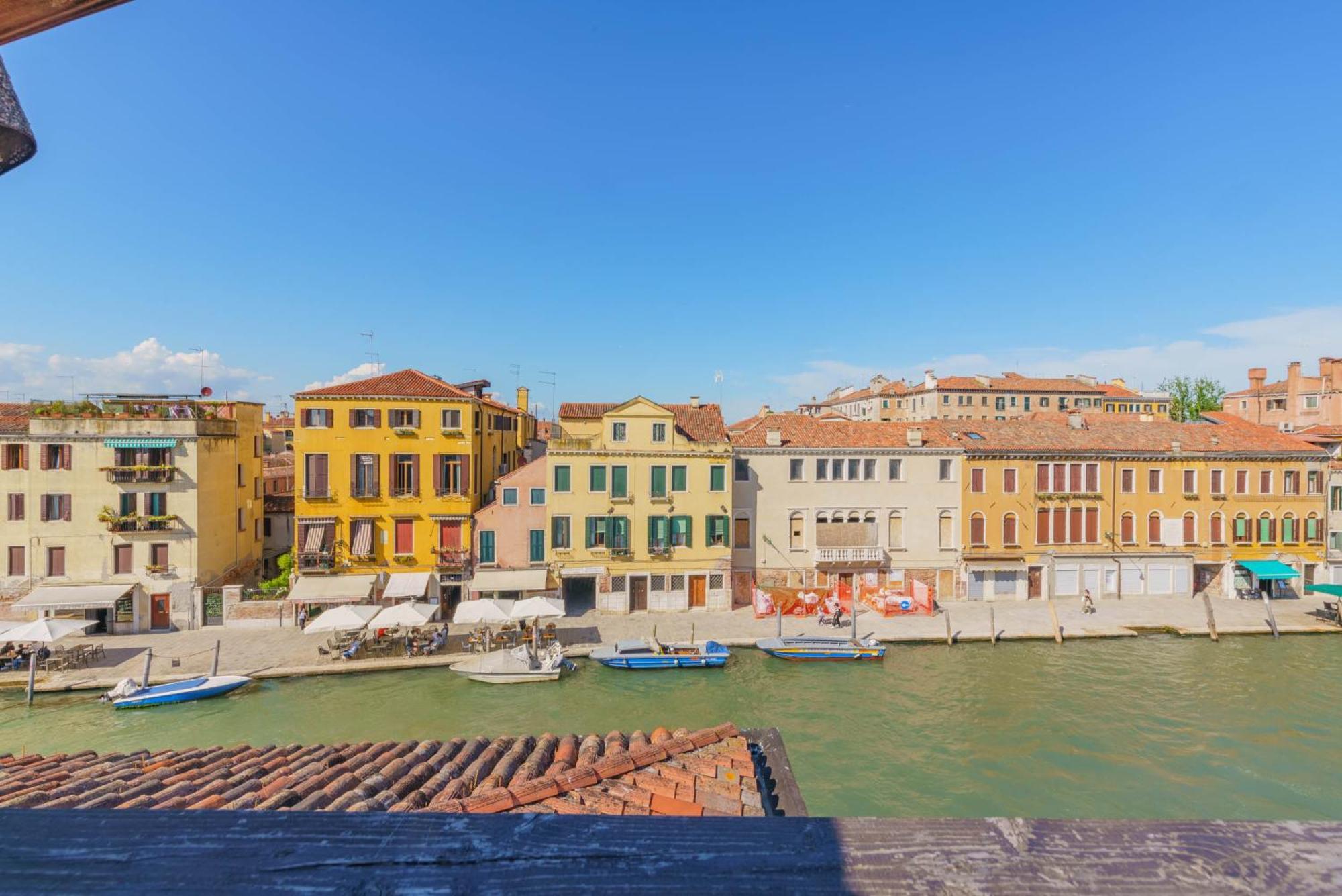 Casa Virginia Direct At The Canal Cannaregio With Own Roof Terrace * Venezia
