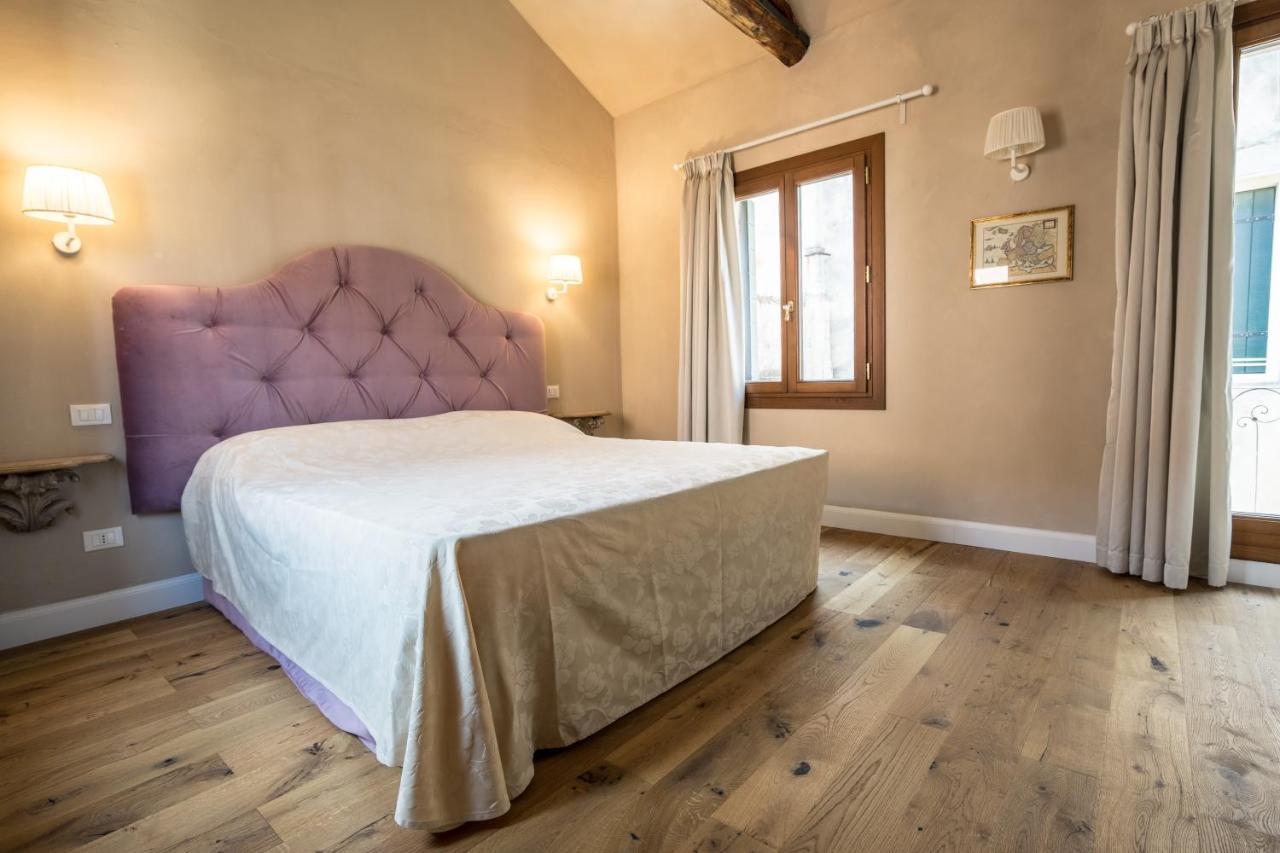 Casa Virginia Direct At The Canal Cannaregio With Own Roof Terrace * Venise